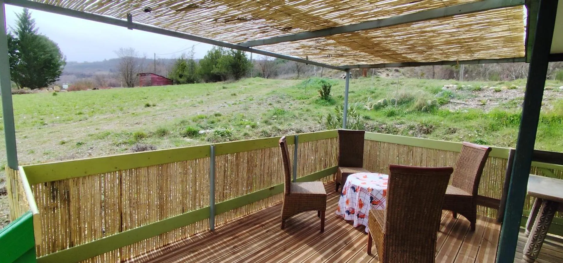 Chalets Dans Le Luberon Viens France