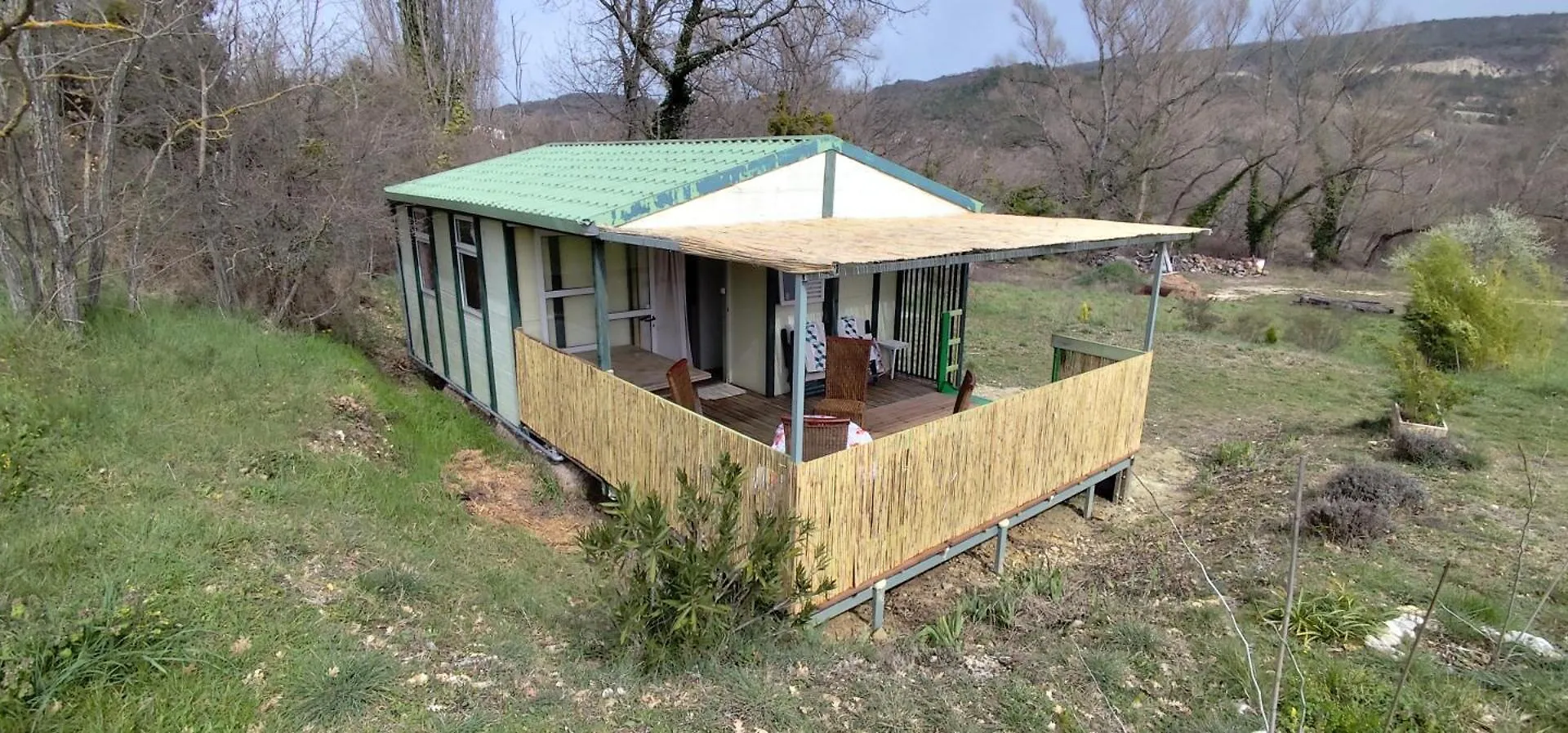 Chalets Dans Le Luberon Viens France